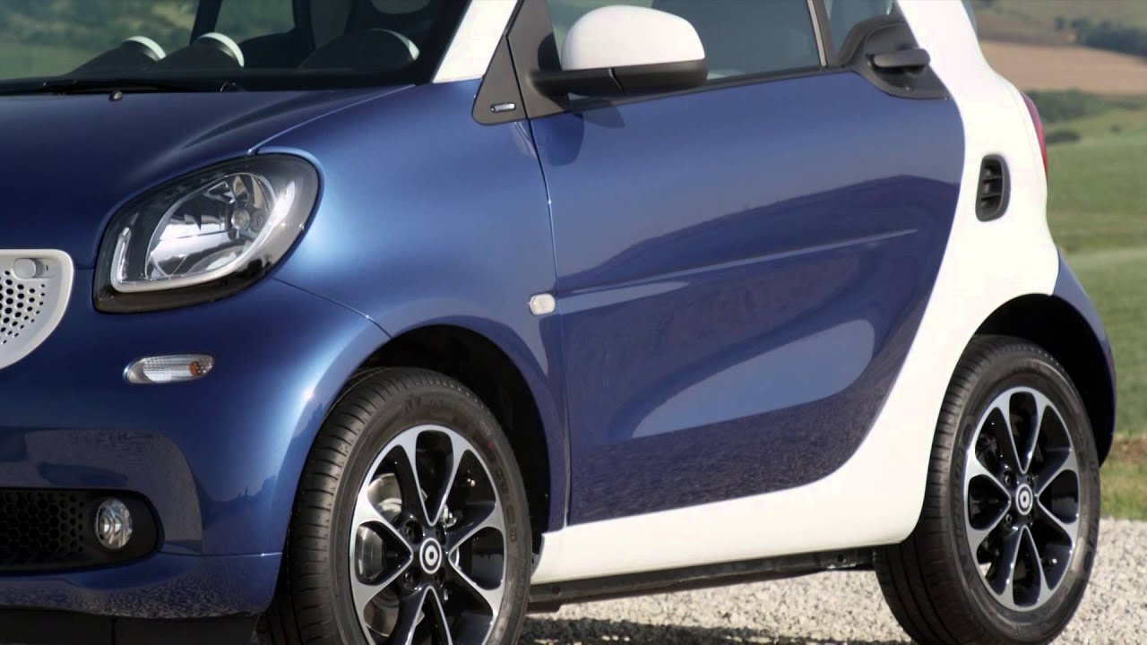 2015 Smart ForTwo action & beauty showcased