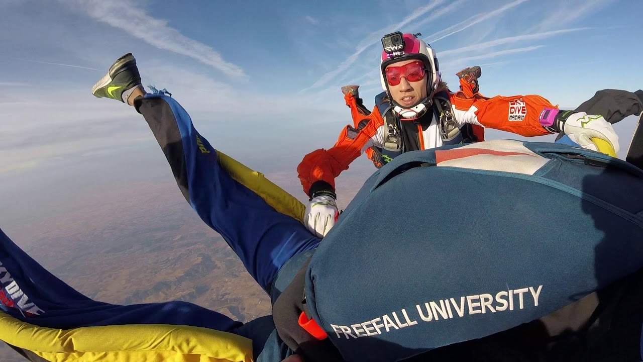 Skydiving in Madrid with Freefall university