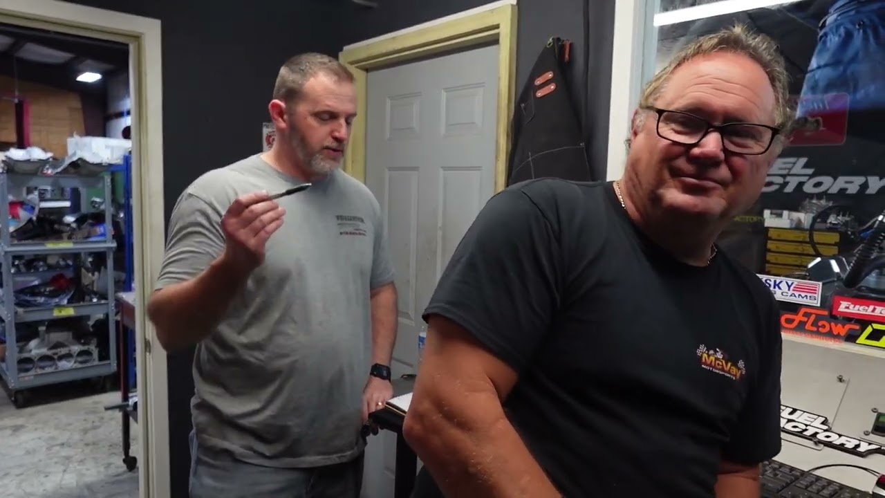 ДЯДЯ БОБ и Эрик Вайнгартнер пробуют ВСЕ на 406 Small Block Chevy!