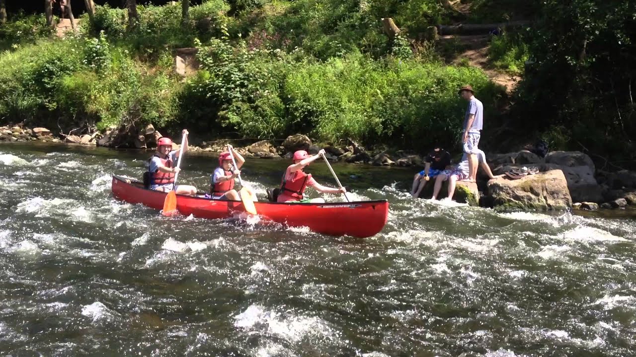 Canoe hire trip on the river Wye, running the Symonds Yat rapids