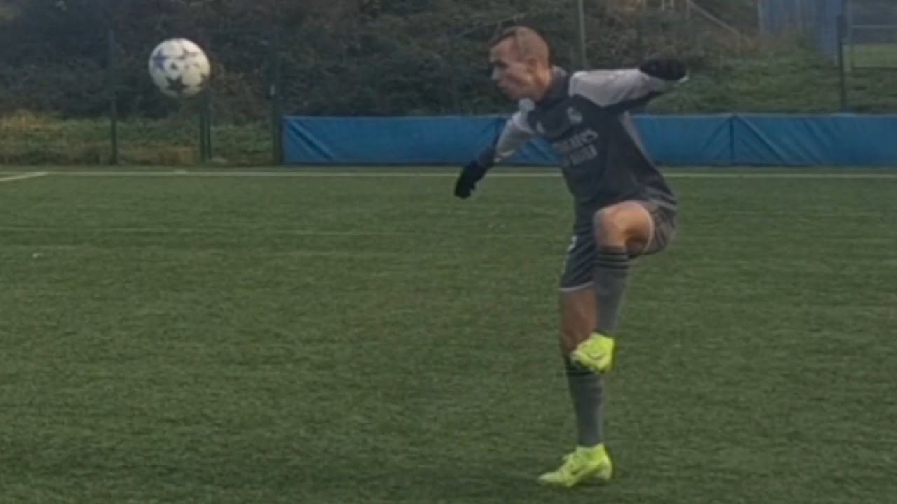 Football /Soccer - Rright Winger Play & Finish