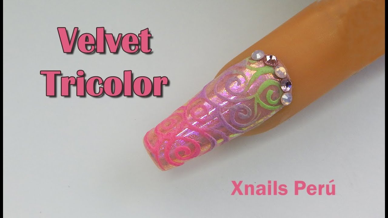 Uñas con Grecas Efecto VELVET Terciopelo TRICOLOR / Xnails Peru