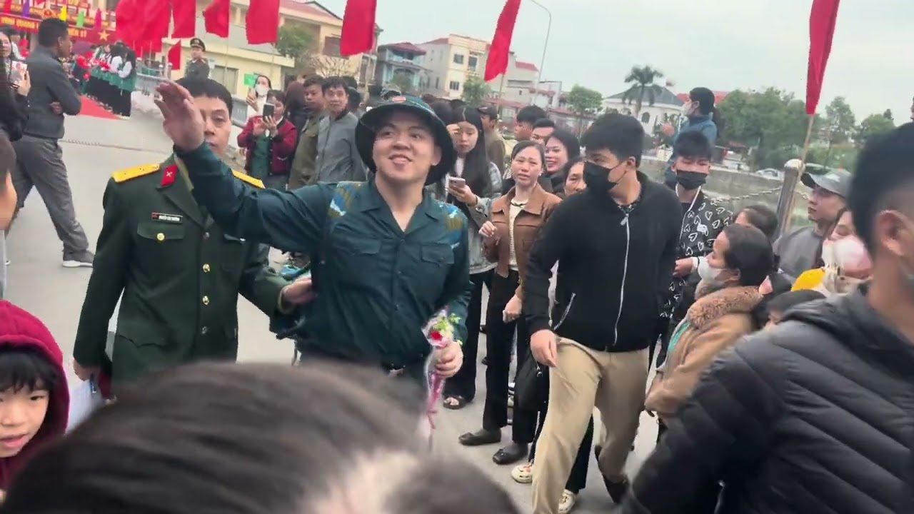 Ngày con lên đường nhập ngũ