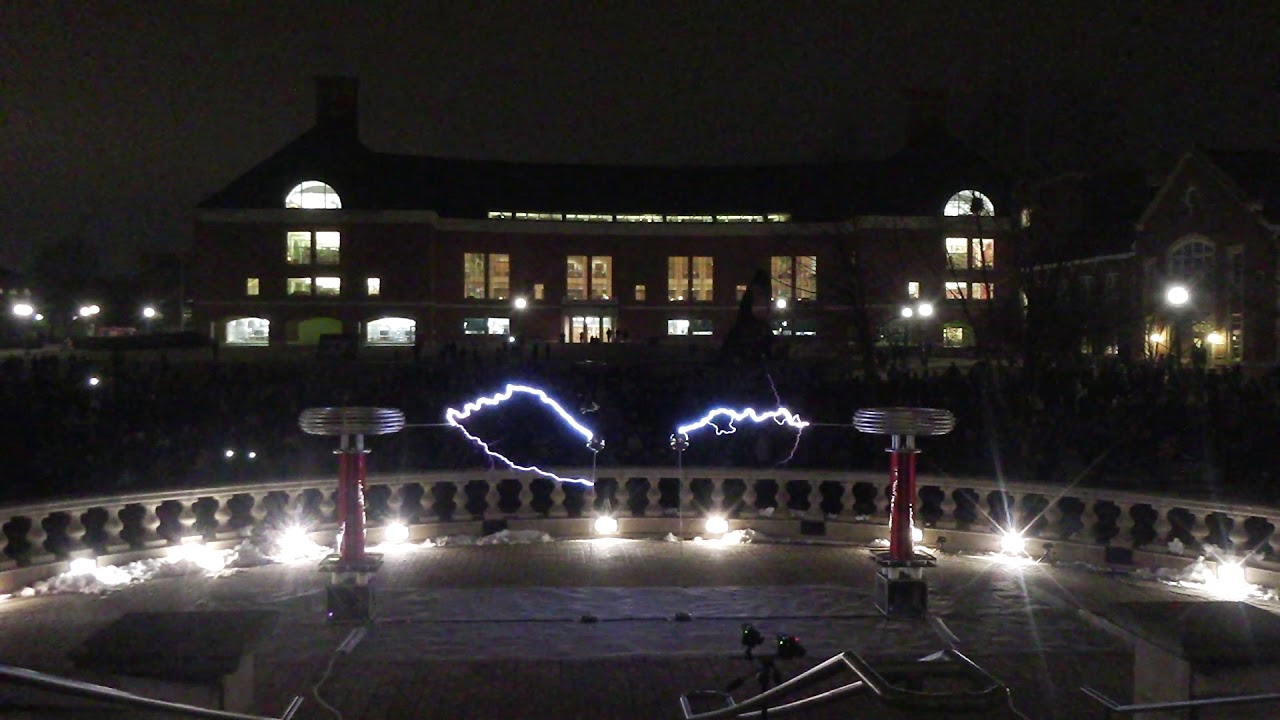 2019 University of Illinois EOH Tesla Coil Show.