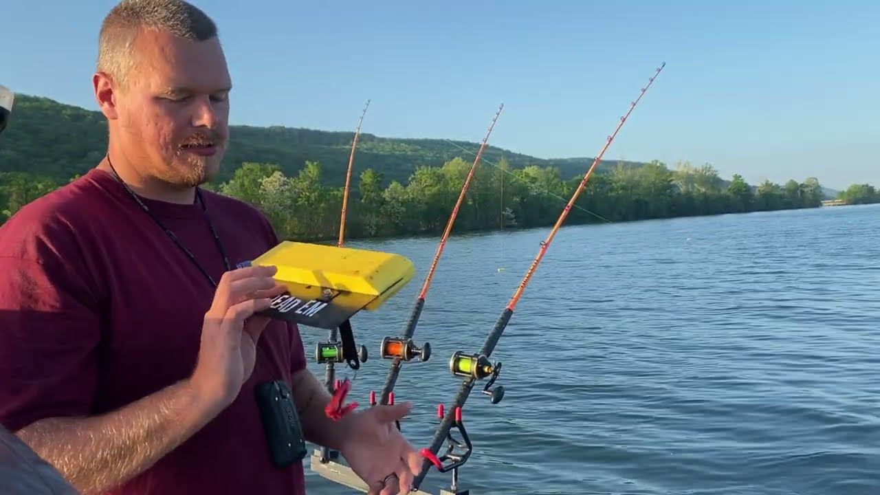 Pro Tip: How to Set Out Multiple Sets of Planer Boards - Catfishing - Capt. Josh Brown