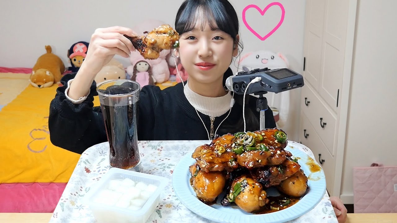 극한직업 보고 ‘갈비치킨’ 리얼사운드♪ BHC 갈비레오 먹방♡ 이색 갈비 치킨🍗 韓国大ヒットチキン Korean Galbi Chicken (JP/ENG SUB) [이루리]