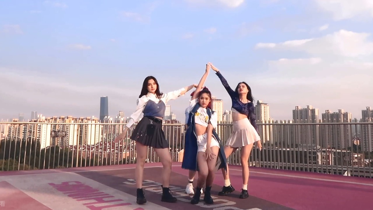 坚定相信爱情的姑娘，把天空都染成粉红色 Lovesick Girls【beautiful dancer】