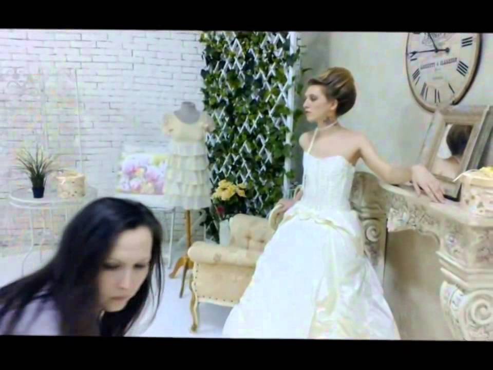 Wedding Dress model Tima Marso