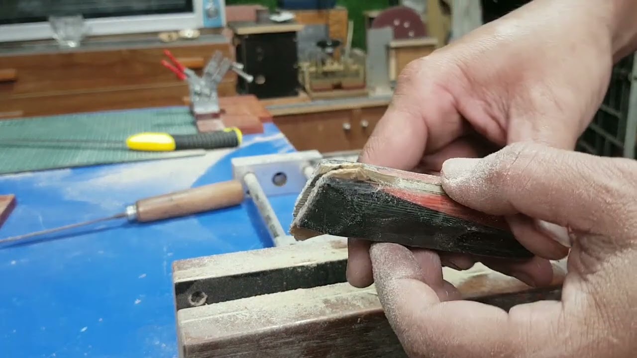 Sửa chữa cốt vợt bóng bàn bị gẫy cán