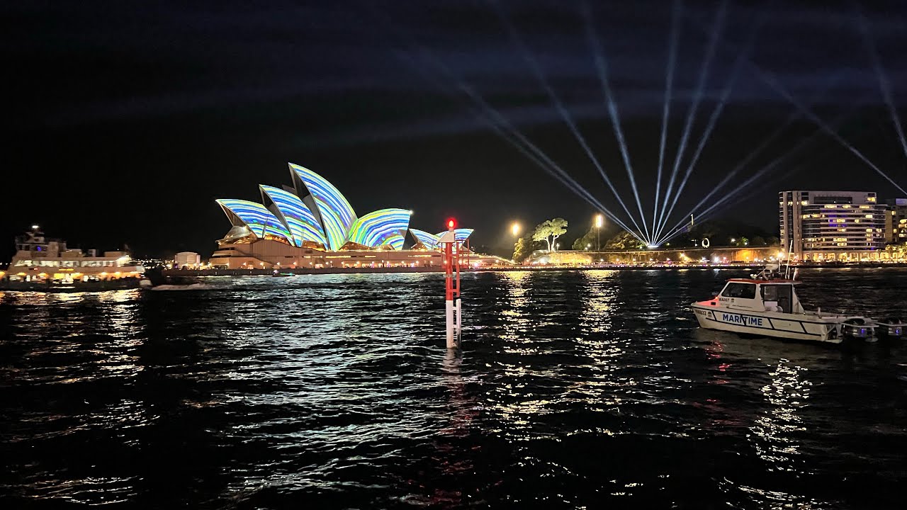 Vivid Sydney 2022 - Walking Tour - 4K