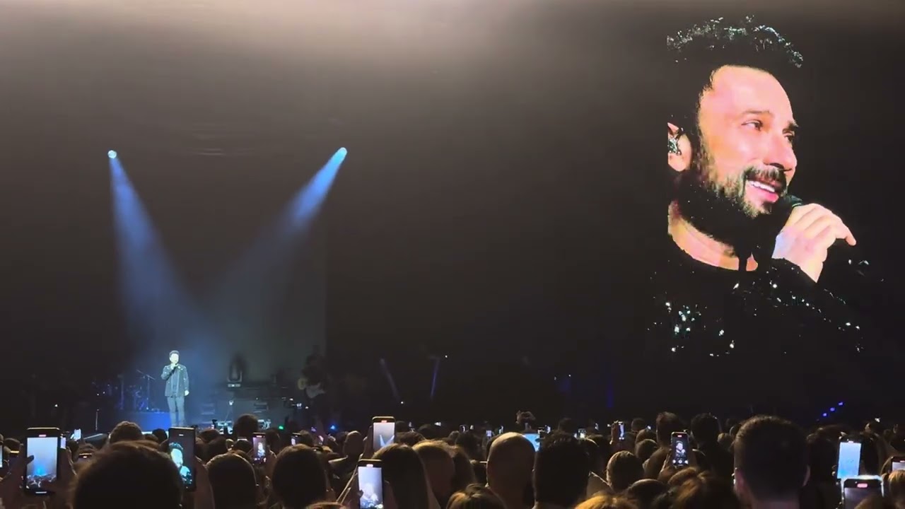 Tarkan’ın gözyaşları ile ölen annesi anısına okuduğu parça