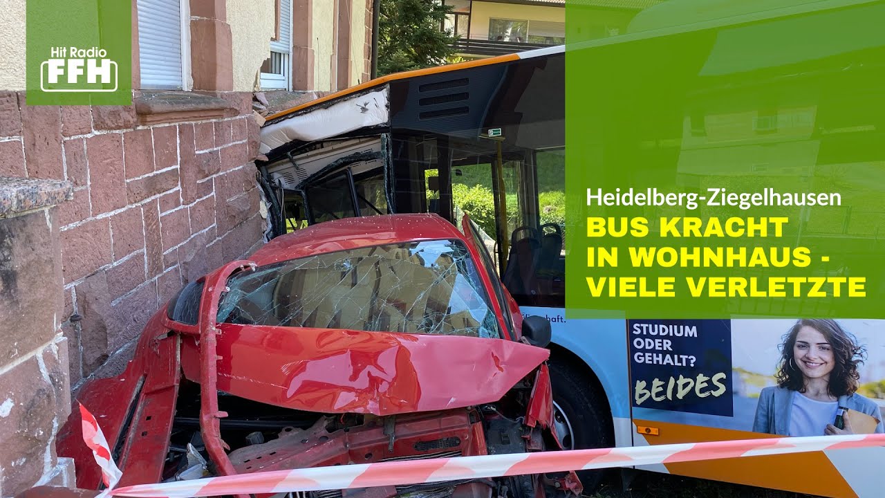 Schwerer Busunfall im Heidelberg-Ziegelhausen. Bus kracht in Wohnhaus