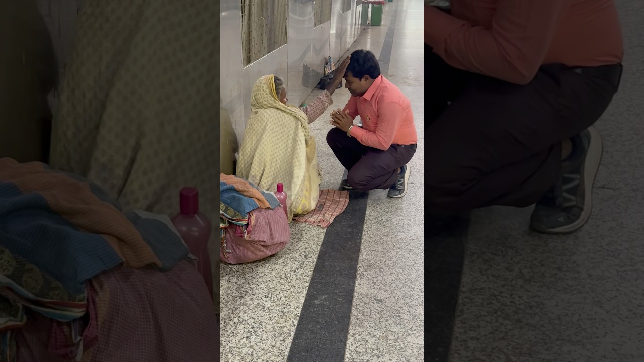 Being next to each other is true humanity💕