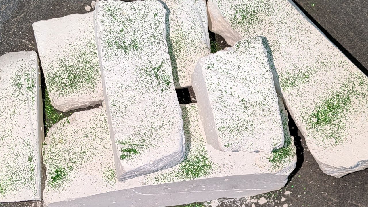 Thick dense magnesium slabs yummy crushing#softchalkcrush#gymchalkcrush 
