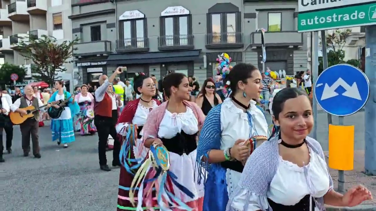 Messina - Passeggiata dei Giganti verso Camaro accompagnati dai gruppi folkloristici - 09/08/2024