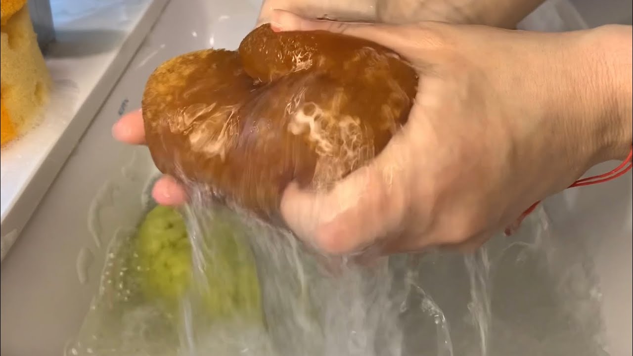 ✨🧽 Satisfying Sponge Rinse 🧽✨ (🔪☁️) - ASMR