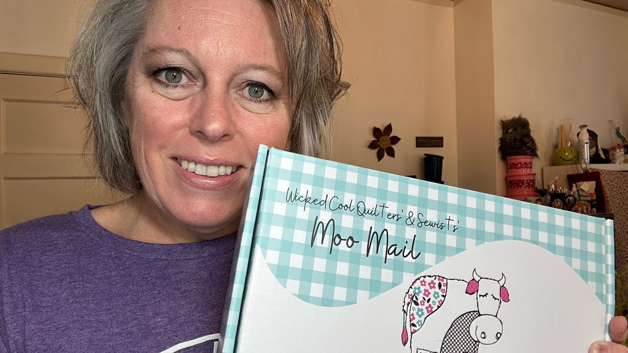 December Moo Mail @thequiltedcow unboxing