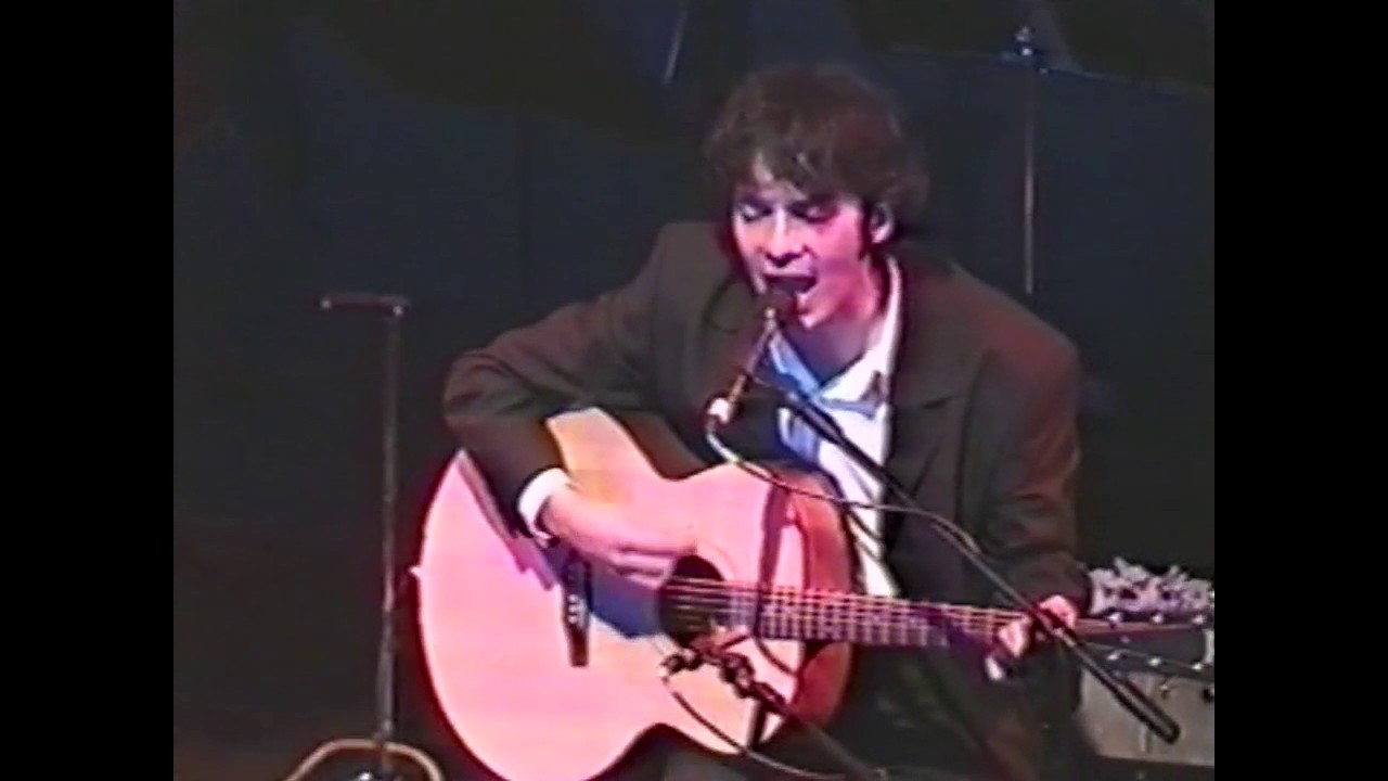 Los Bunkers - Gracias a la Vida [Sala SCD Vespucio 05-06-2004]