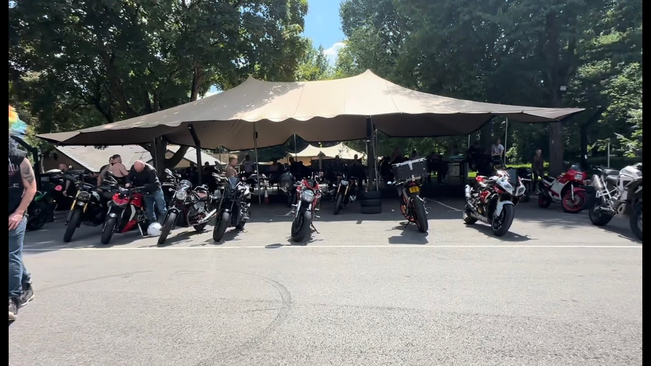POV Speed Triple 955i down to Rykas, Boxhill. Always take the LONG route!!