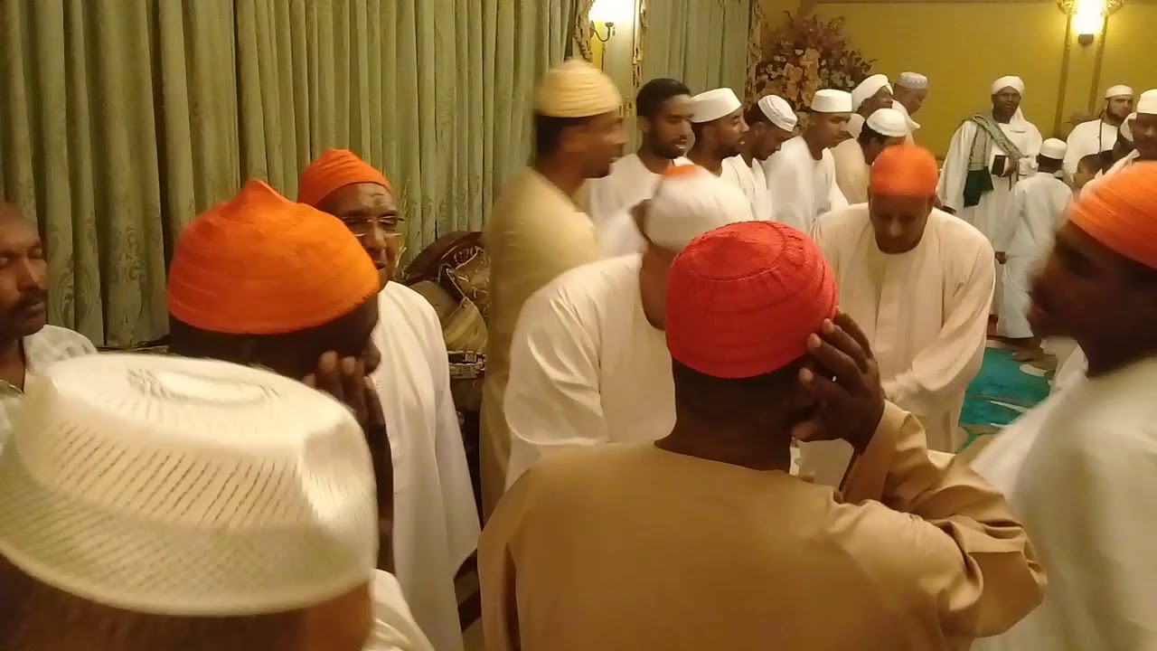 جانب من مشاركة السادة البرهانية بإحتفال المولد مع ابناء الطريقة السمانية