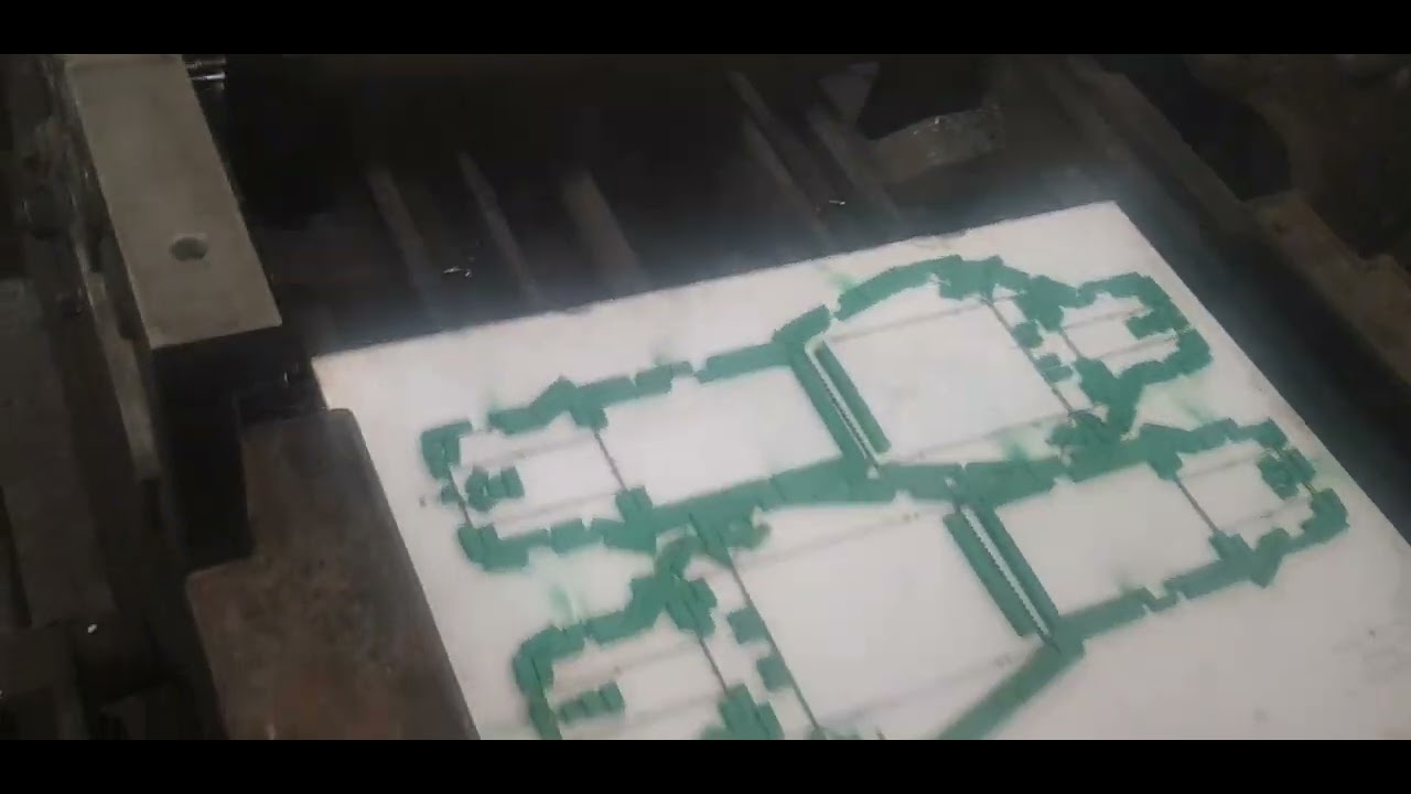 TROQUELADORA SEMIAUTOM&Aacute;TICA PARA CAJAS Y  ENVASES