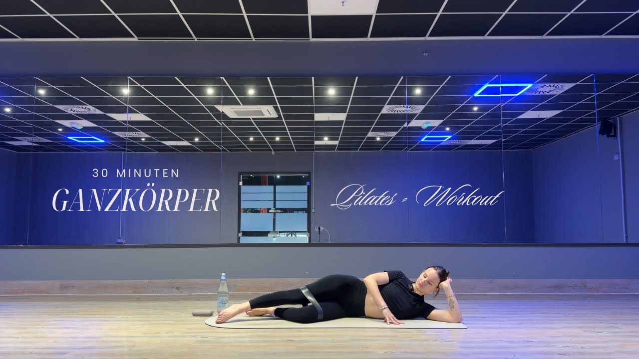 30 Minuten Ganzkörper Pilates Workout - optional mit Band und Kurzhanteln | by.emiliajenna