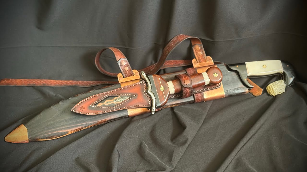 Scabbard Mounted Sheath - CuMai Dagger #cumai #damascussword #bladesmithing #damascus #scabbard
