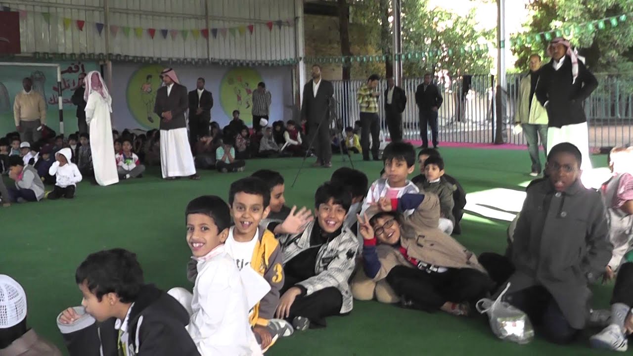 طلاب مدرسة المعالي الاهلي 2015 بالطائف