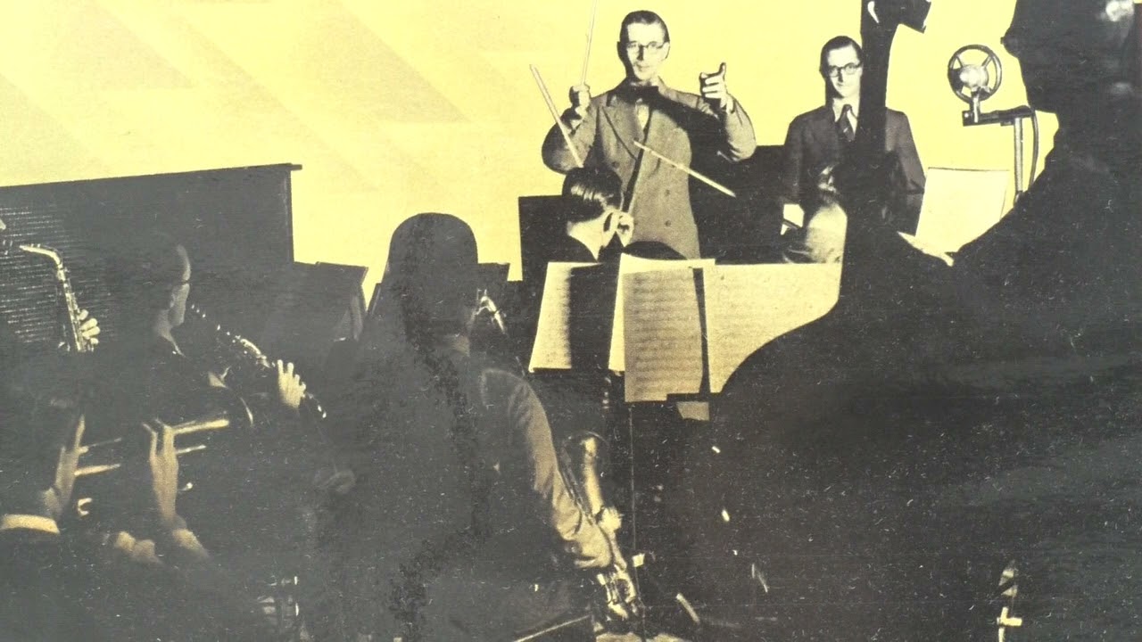 The New Mayfair dance orchestra dir. by Ray Noble: Holiday hits. (1931).