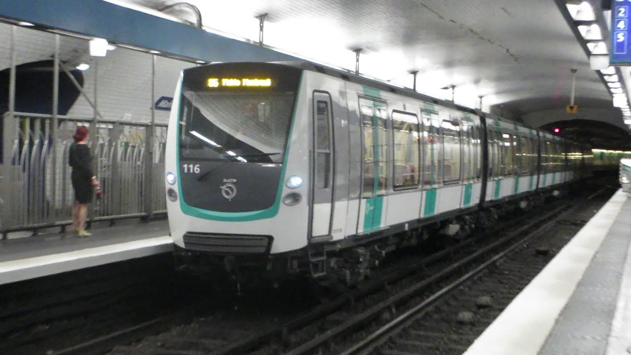 [Paris] MF01 M9 - Mairie de Montreuil