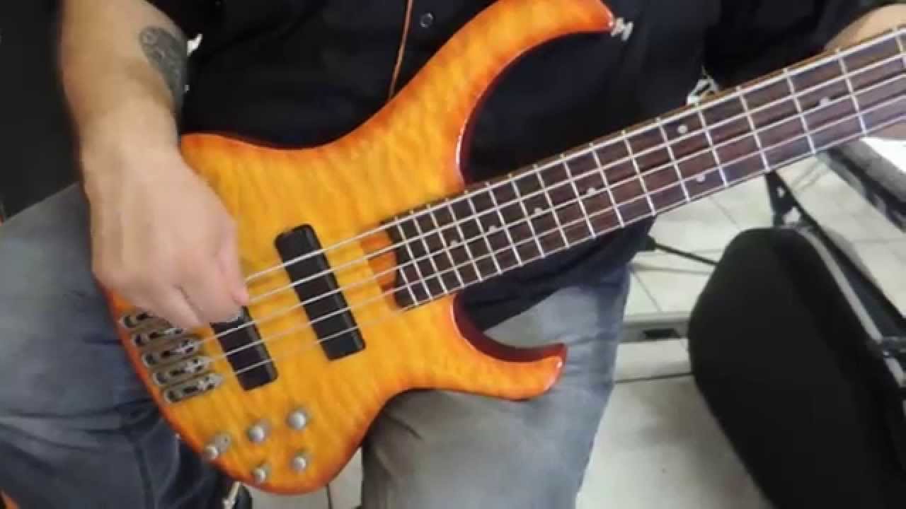 Baixo Ibanez 5 Cordas BTB-405QM HS Teste