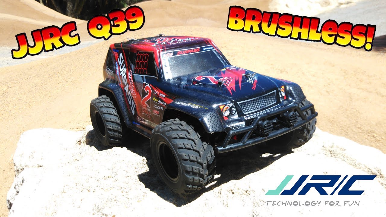How Does A RC Desert Truck Do On A SKATE PARK? | JJRC Q39 Bash