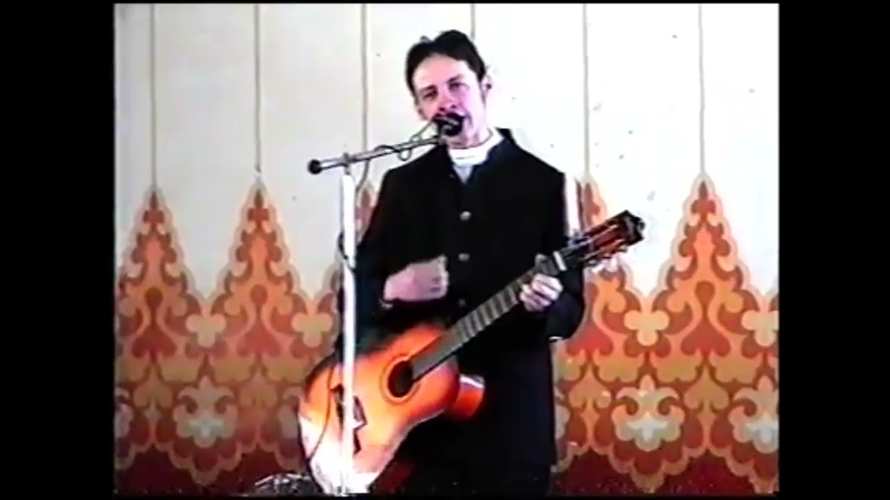 Задумчивый Stan - Люси Симпатичная Девушка