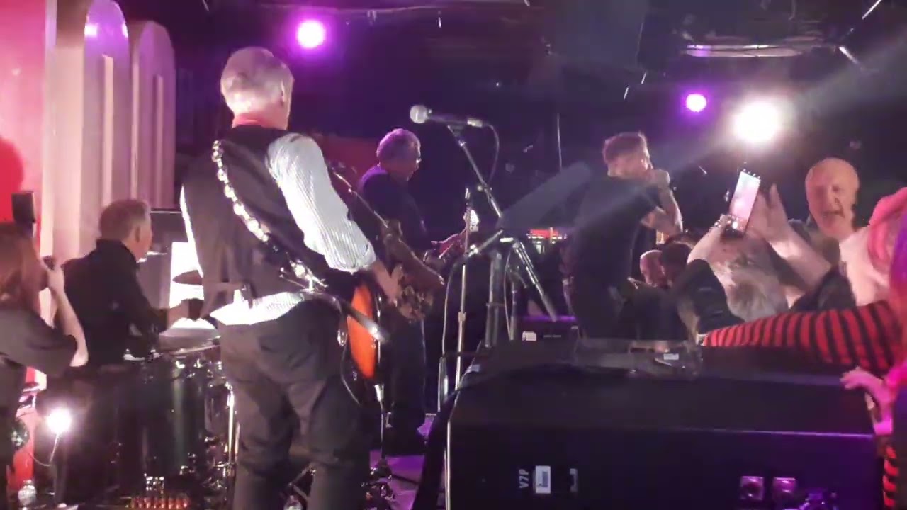 SPOTS/ SEX PISTOLS Silly thing 100 club 21 3 25
