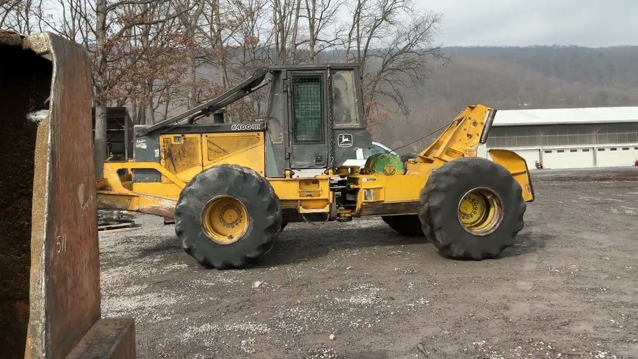 Lot 474: 2006 John Deere 640GIII Cable Skidder