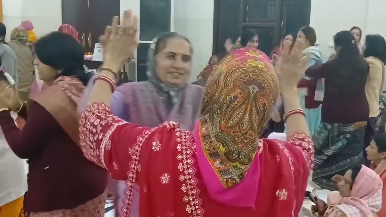 मकर संक्रान्ति व एकादशी के पावन संयोग भगवतकृपा परिवार का अद्भुत संकीर्तन