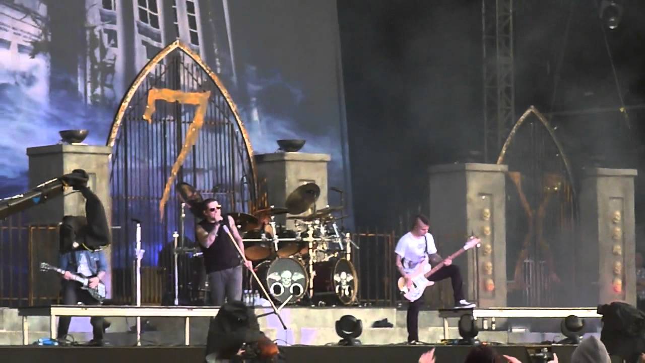 Avenged Sevenfold - Save Me LIVE @ Download 2011