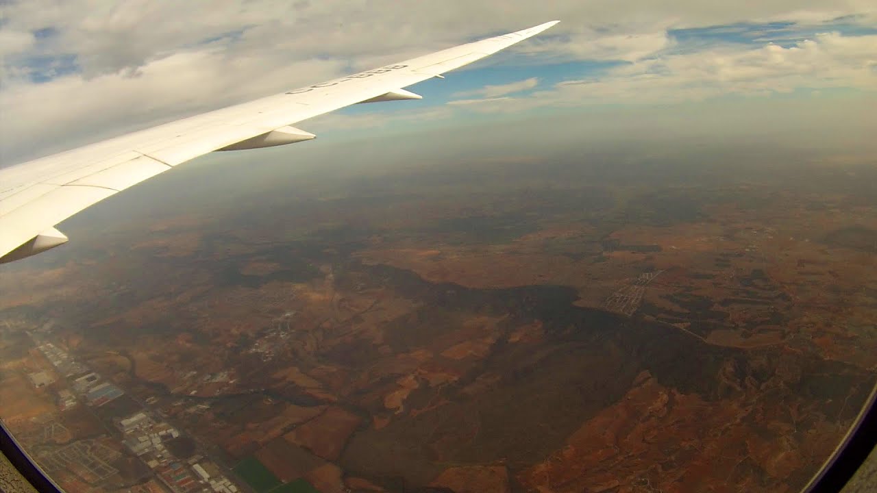 Takeoff from Madrid - LAN Boeing 787-8 Dreamliner