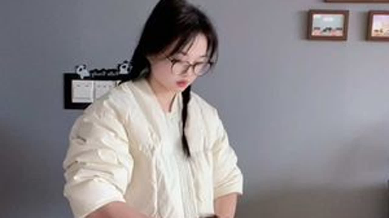 在家边工作边带娃第580天，娃爸遛娃遇到难题…… #记录真实生活 #一边上班一边带娃 #元宵节快乐 #全职妈妈#宝妈