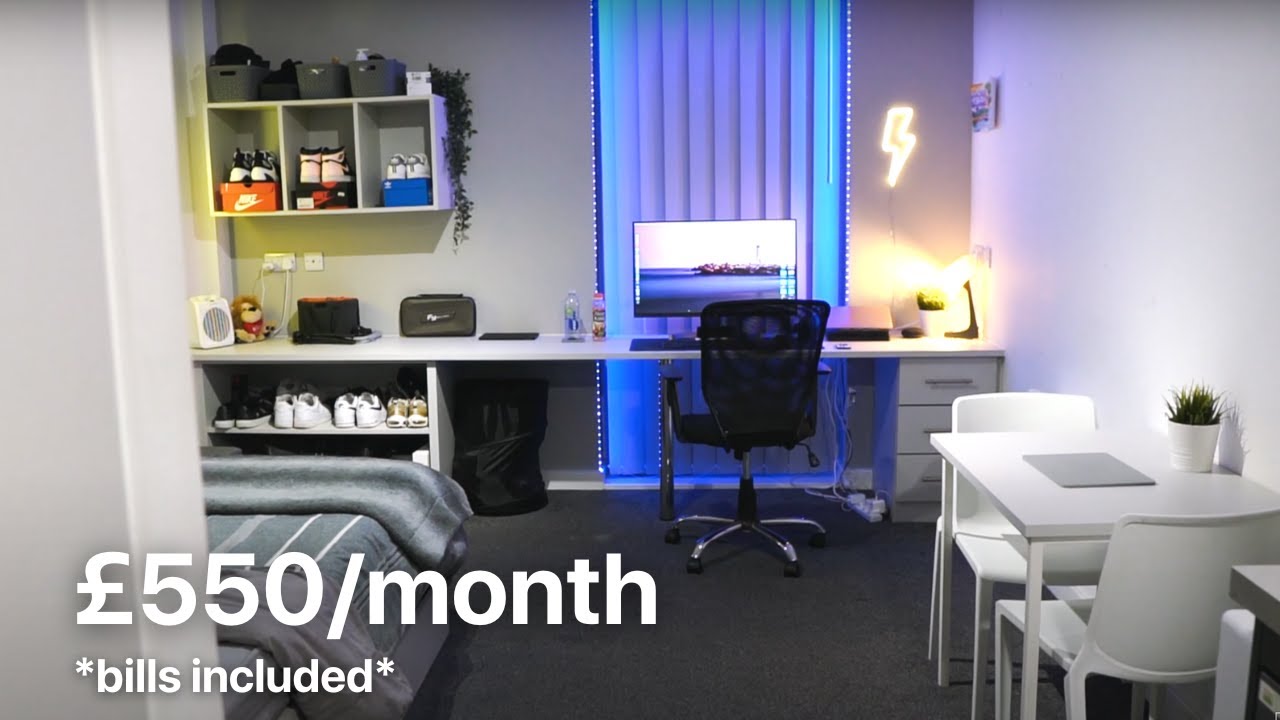 UNI ROOM TOUR 2021 (UK) | Studio Apartment Tour