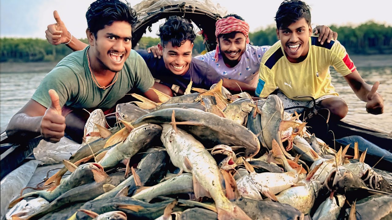 আজ বিদ্যাধারী নদীতে বরশি দিয়ে প্রচুর পরিমাণে মাছ পেলাম 😱