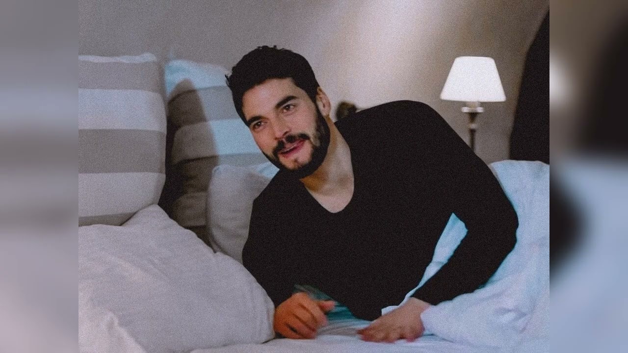 Ebru Sahin & Akin Akinozu   What’s their story