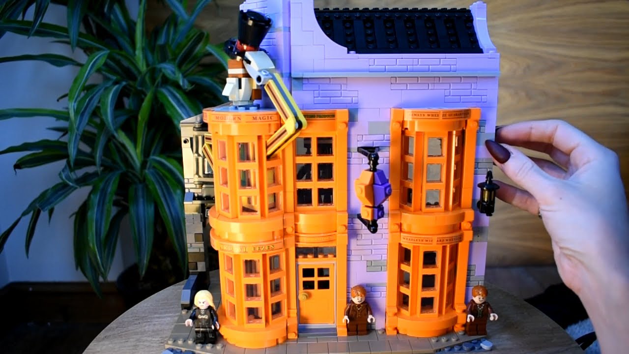 ASMR Harry Potter Lego - Diagon Alley with Tapping and Whispering Triggers