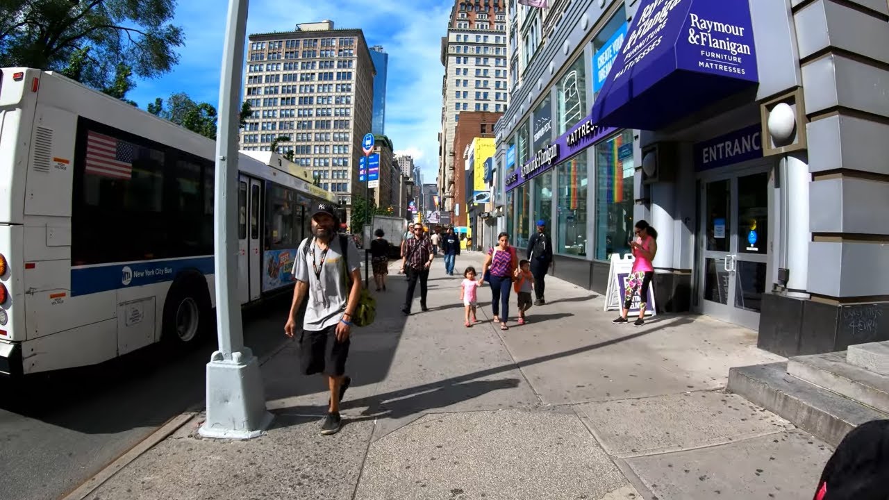⁴ᴷ⁶⁰ Walking NYC : 14th Street - Union Square Area (June 25, 2019)