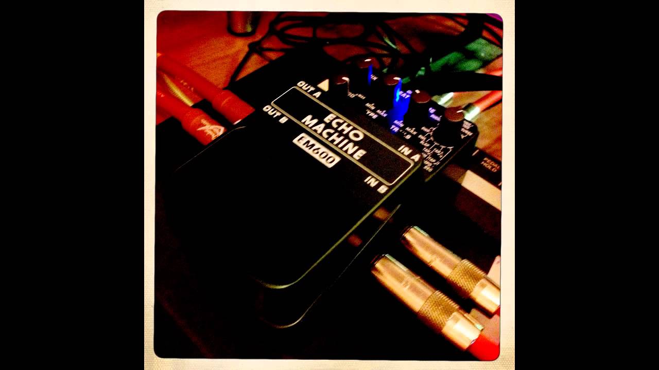 Sound Demo: Behringer Echo Machine EM 600 & Roland Juno 106