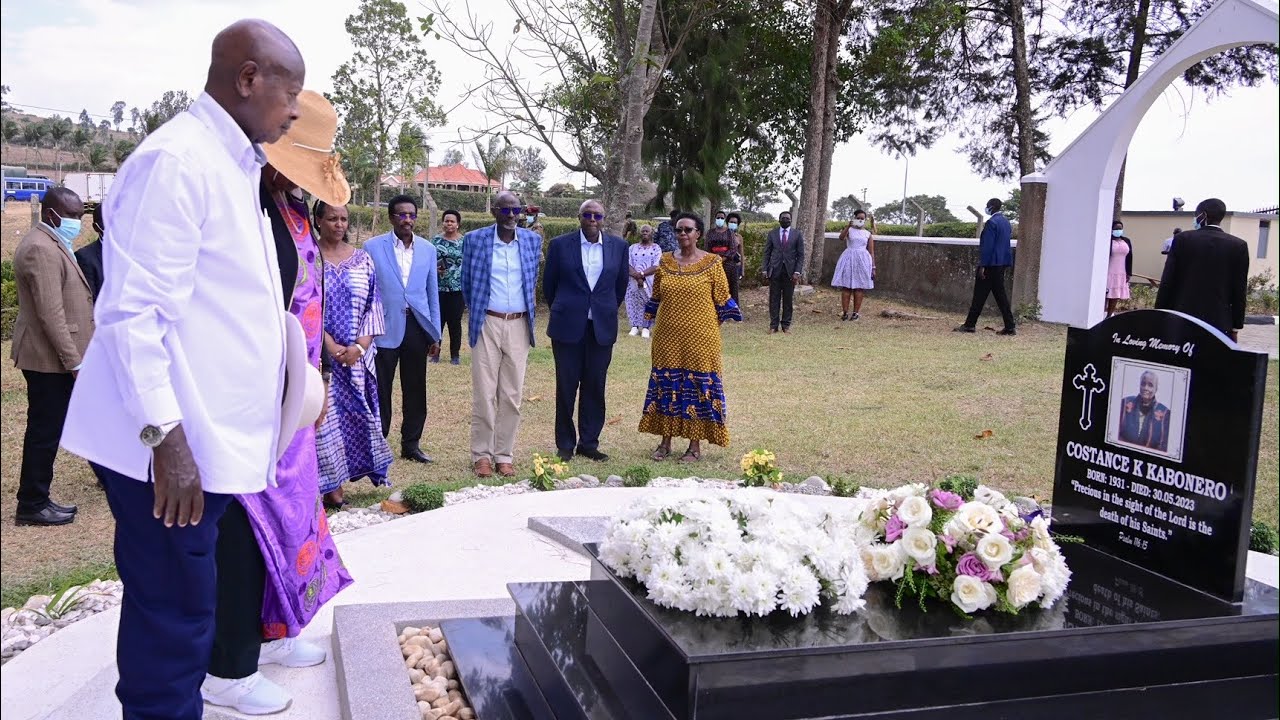 Museveni and wife Janet have laid a wreath on the grave of the late Canon Constance Kabonero