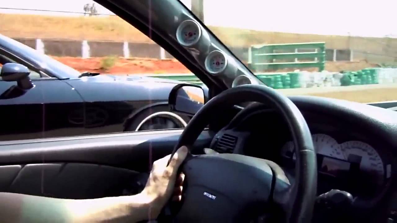 Dodge Challenger vs Marea Turbo