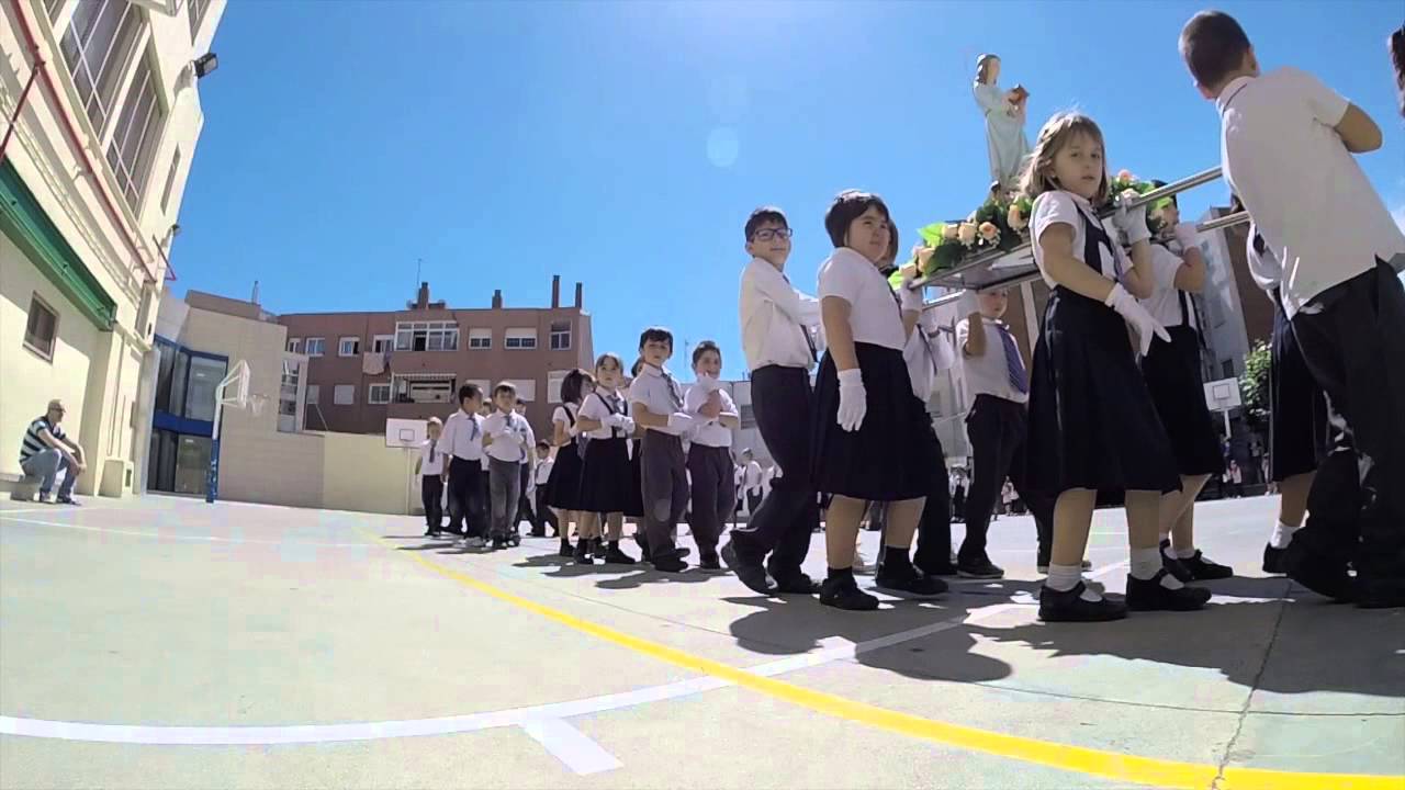 Rosari a Infantil. Col.legi Sant Josep Matar&oacute;