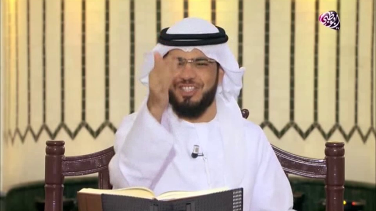 وهزي إليك بجذع النخلة تساقط عليك رطبا