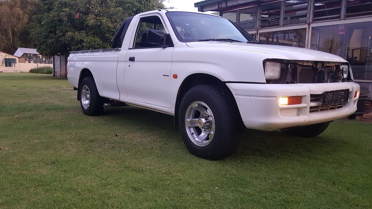Mitsubishi Colt 4g63 STARTUP and REVS!
